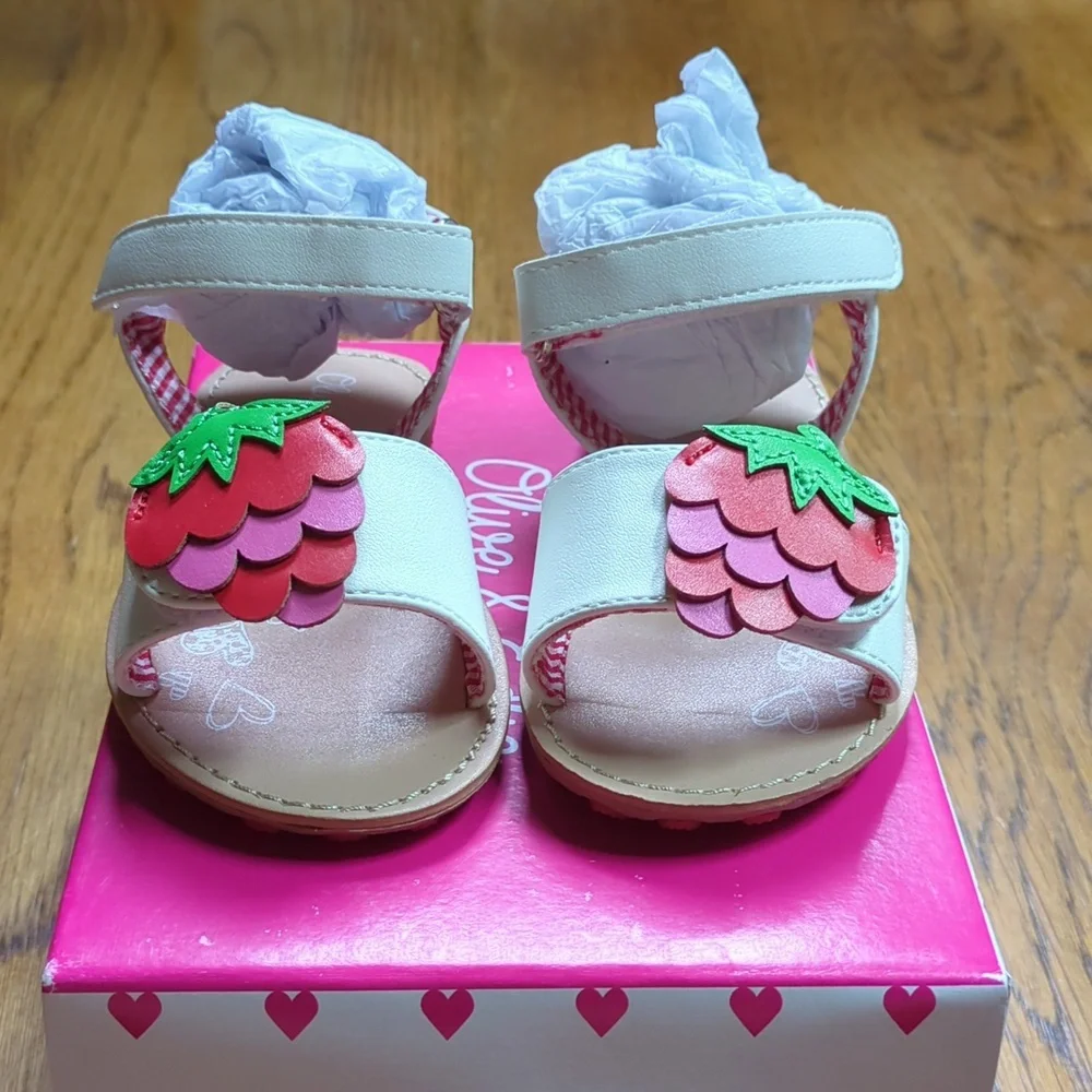 NIB Olive & Edie Lil' Sweetie Sandal Strawberry Appliqué Shoe Size 5T